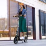 Cecotec Bongo D20 XL Connected - Patinete eléctrico, 630 W, 20 km/h, 20 km, Plateado - Imagen 4